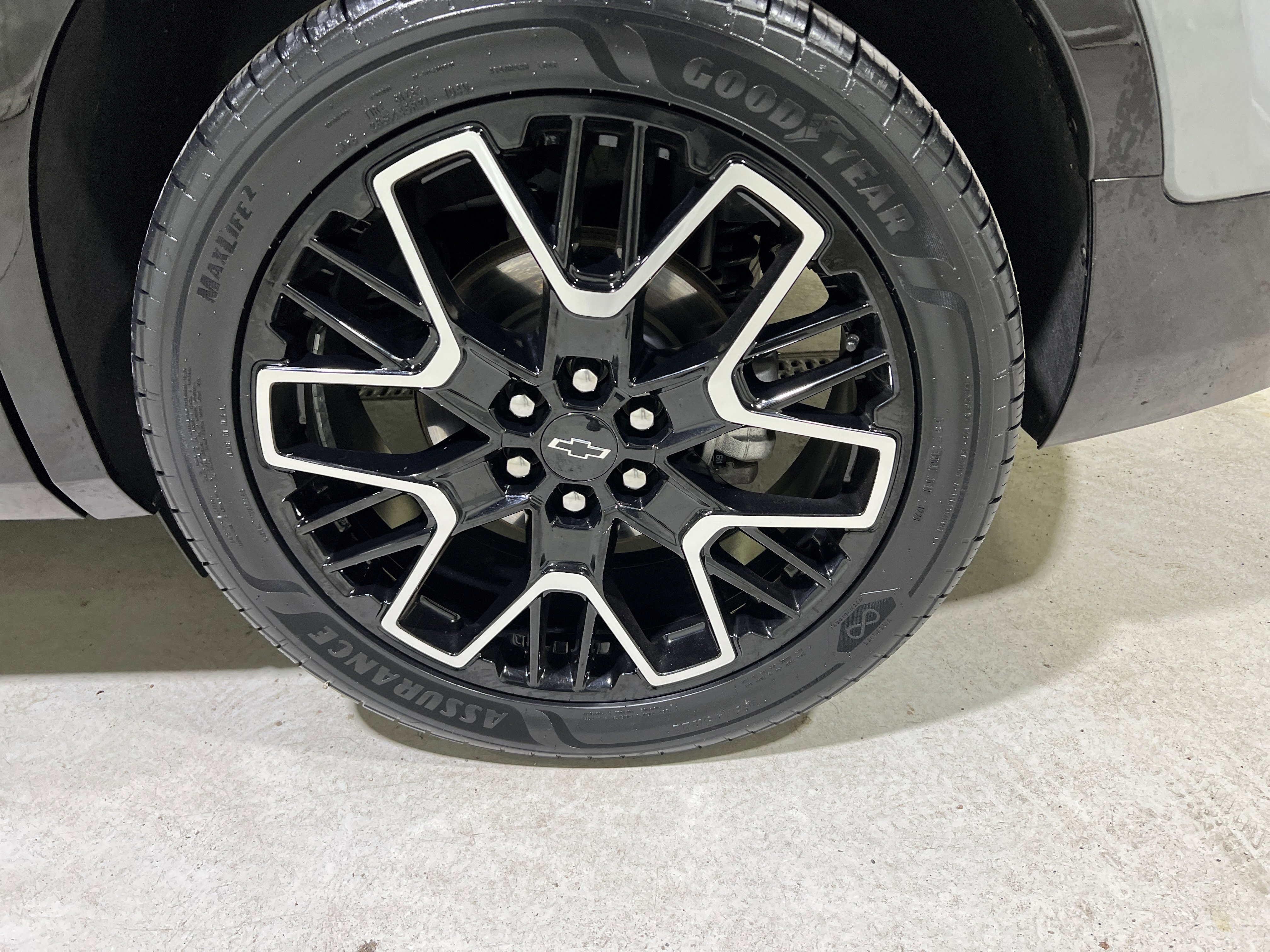 Certified 2023 Chevrolet Blazer RS w/ Driver Confidence II Package image 13