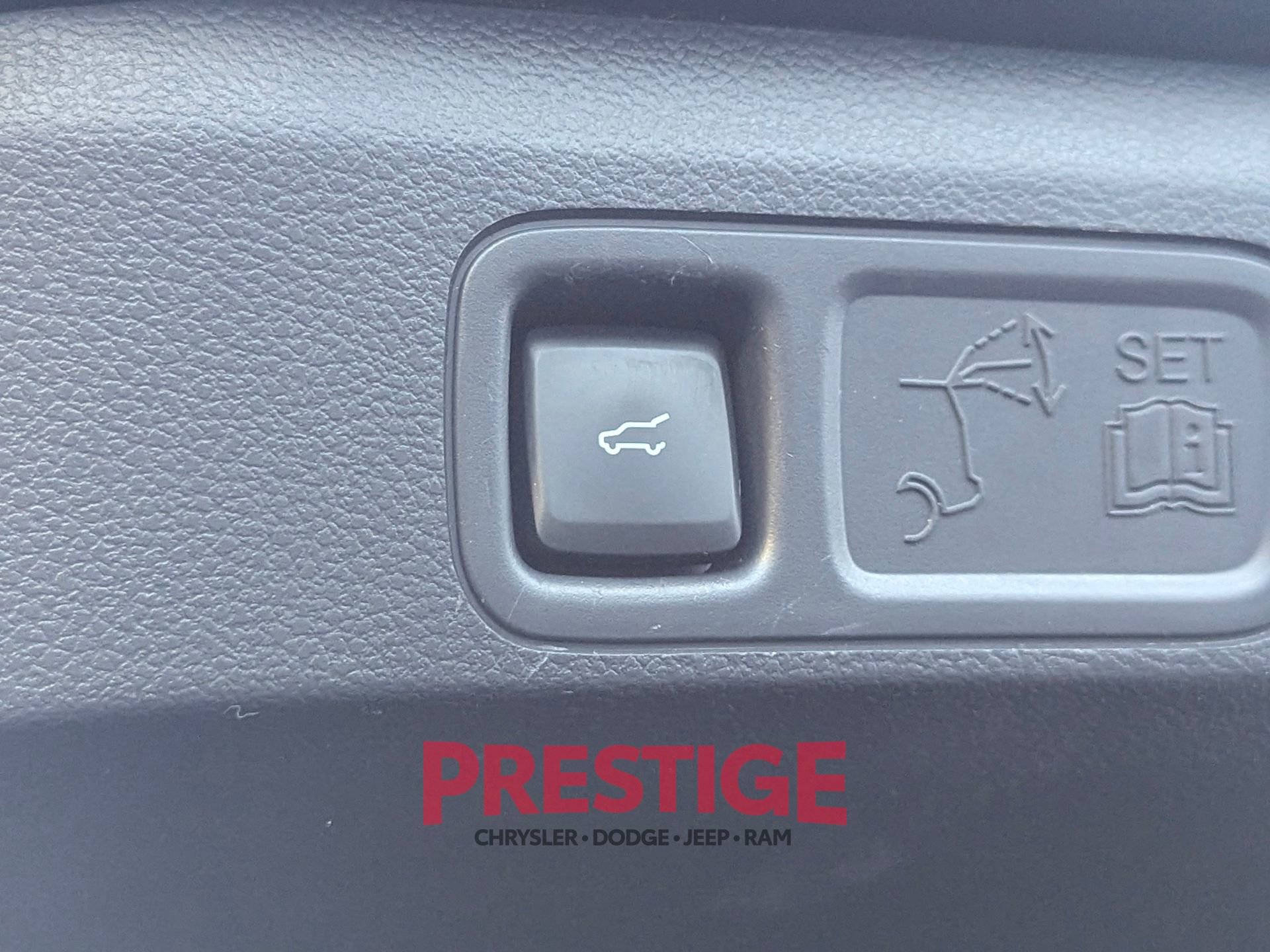 Used 2024 Ford Expedition Limited RWD image 10