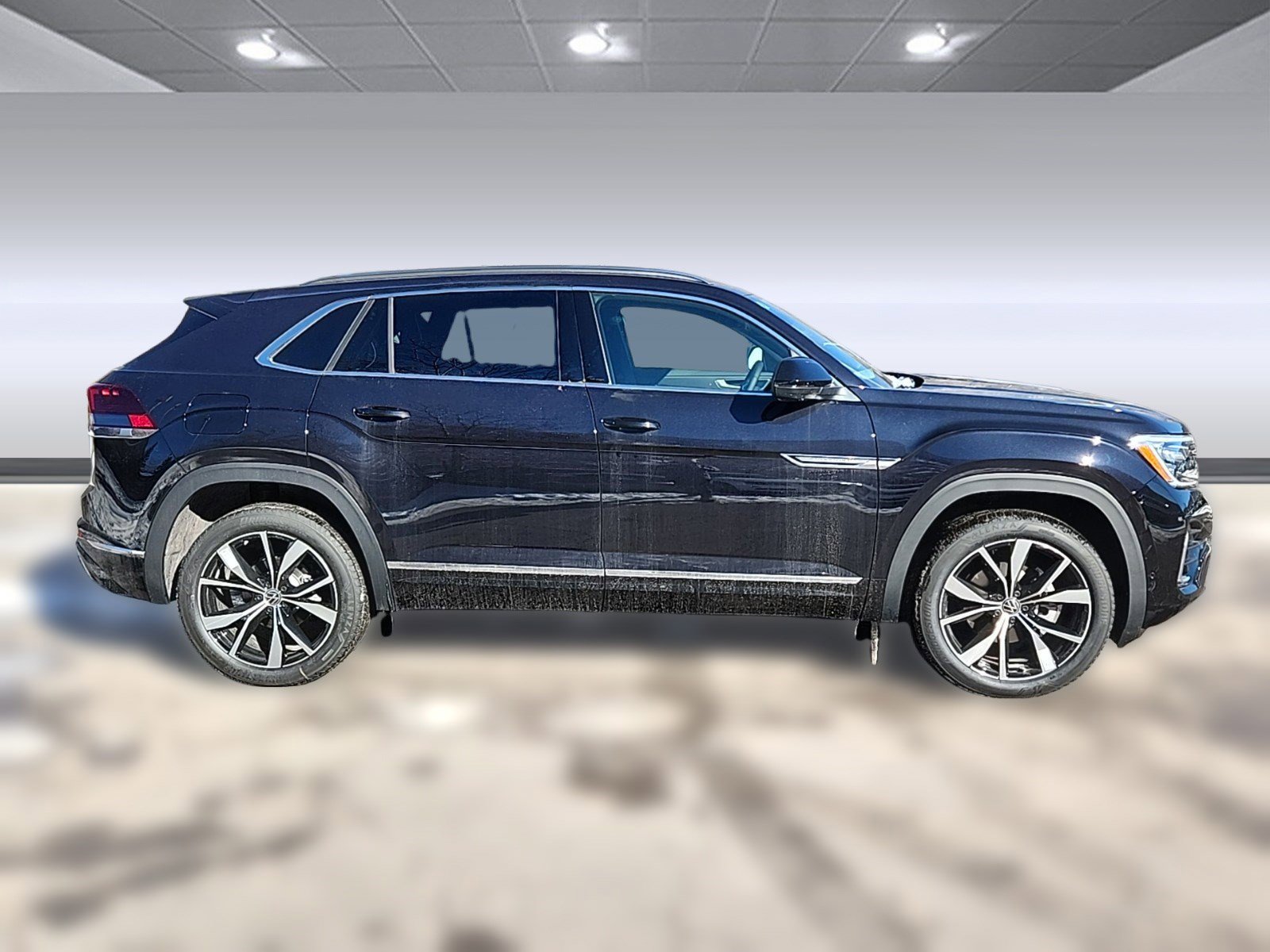 New 2025 Volkswagen Atlas Cross Sport SEL Premium R-Line image 2