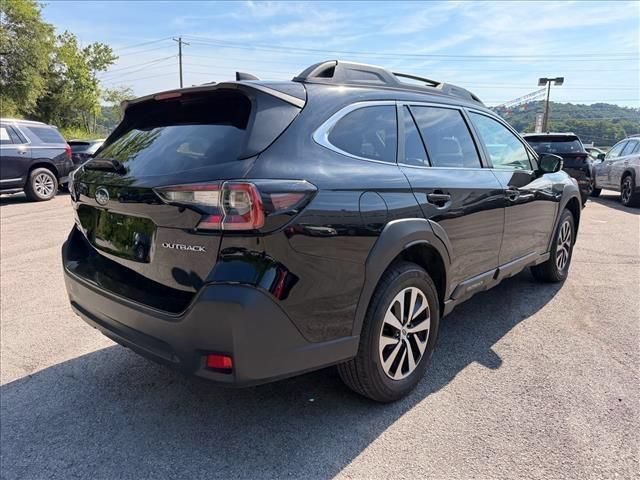 Used 2023 Subaru Outback Premium AWD/4WD image 5