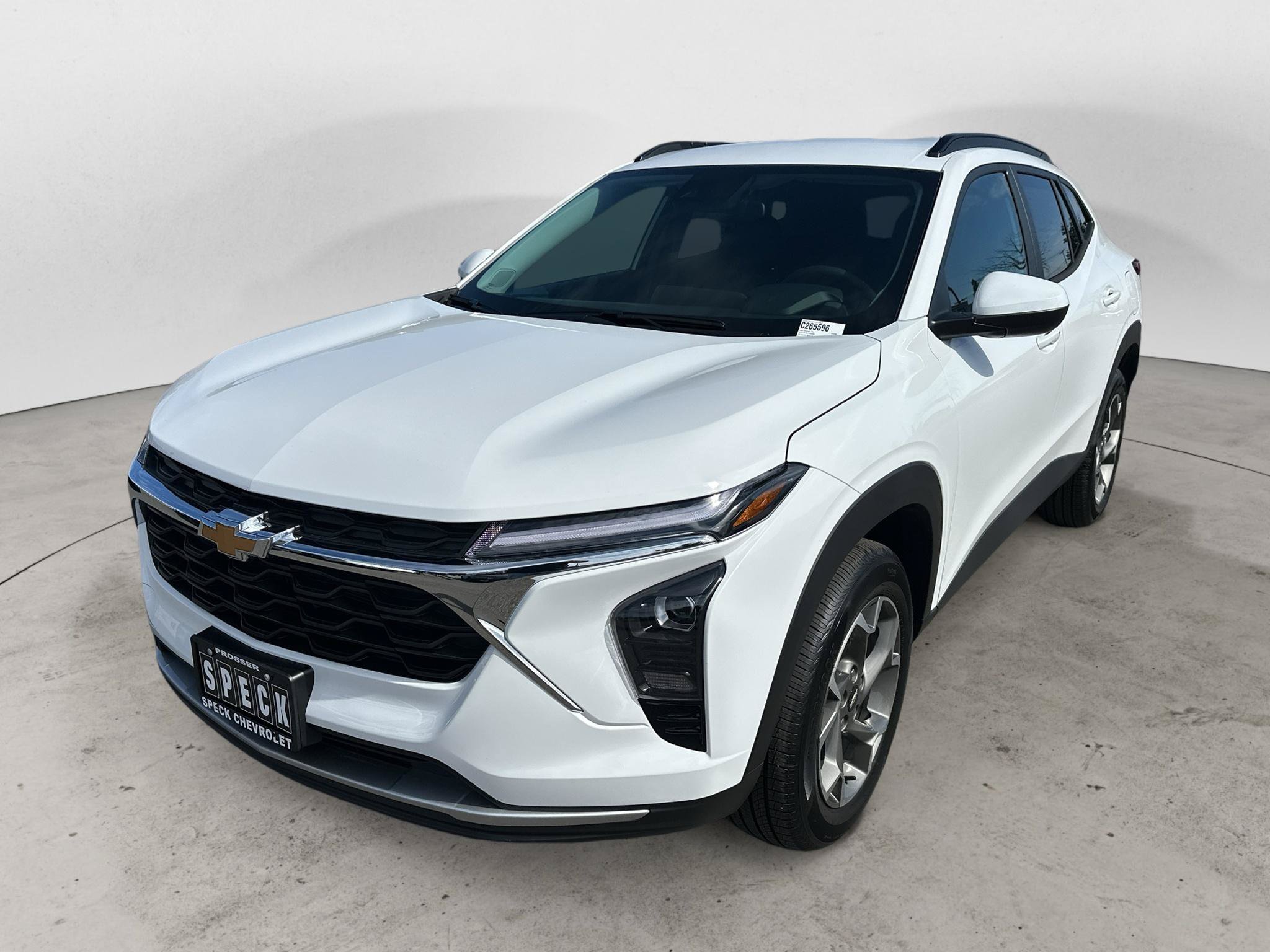 New 2026 Chevrolet Trax LT w/ LT Convenience Package FWD image 1