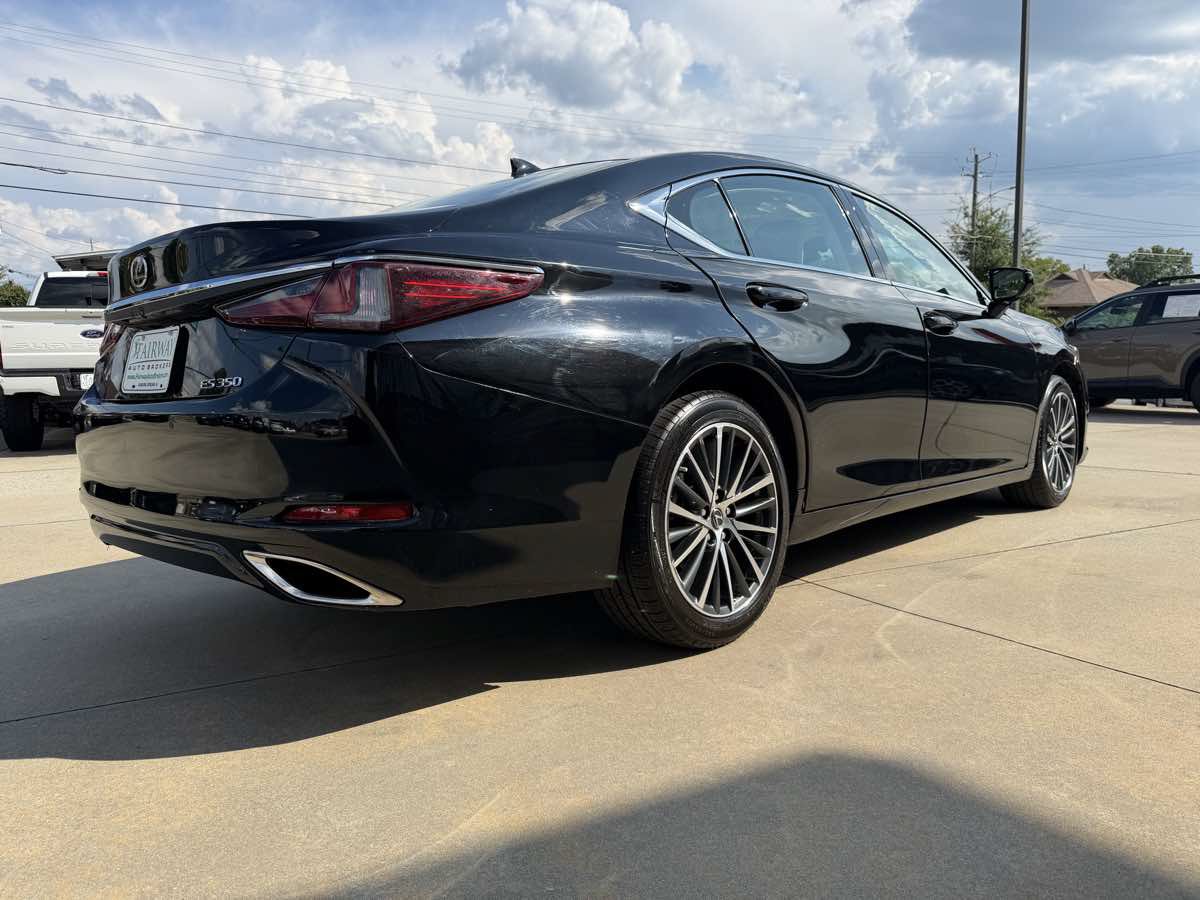 Used 2023 Lexus ES 350 w/ Premium Package FWD image 7
