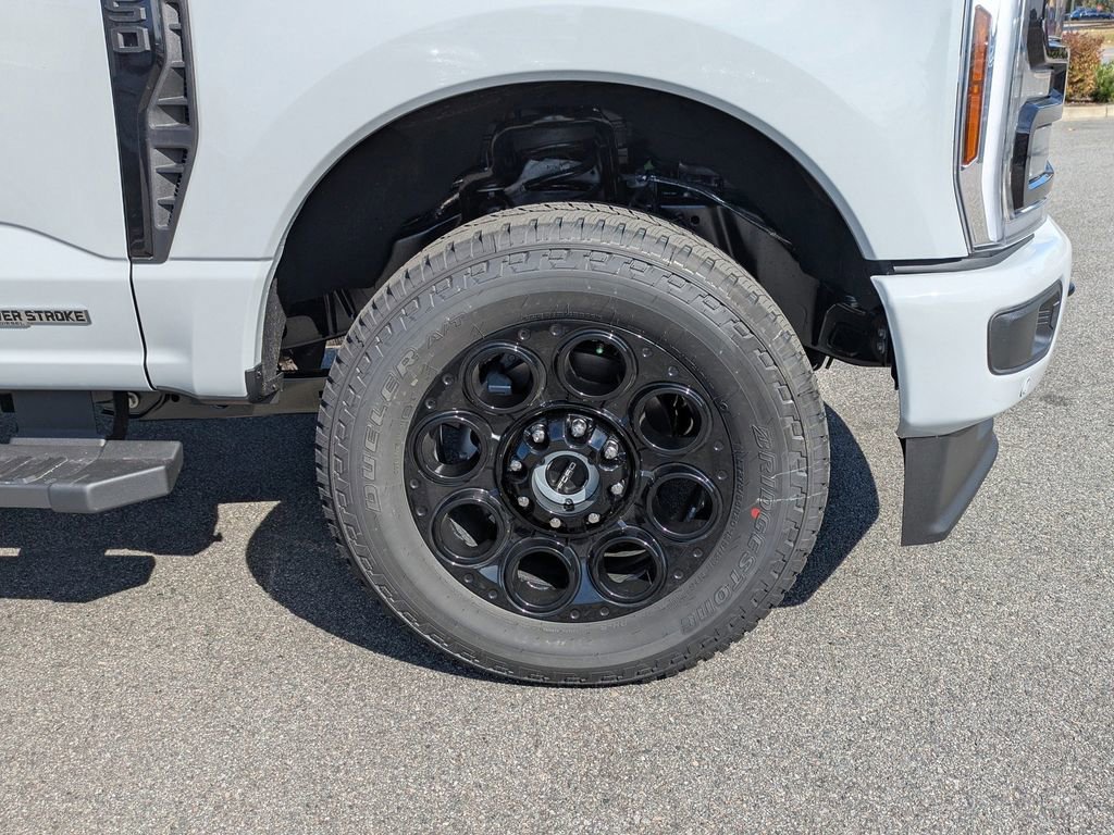 New 2026 Ford F350 Lariat w/ Black Appearance Package image 11