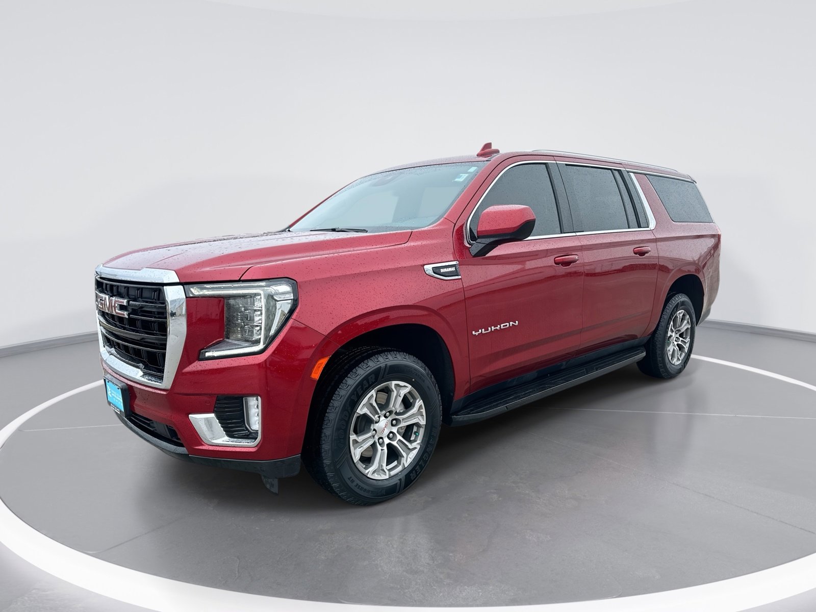 Used 2023 GMC Yukon XL SLE AWD/4WD image 1