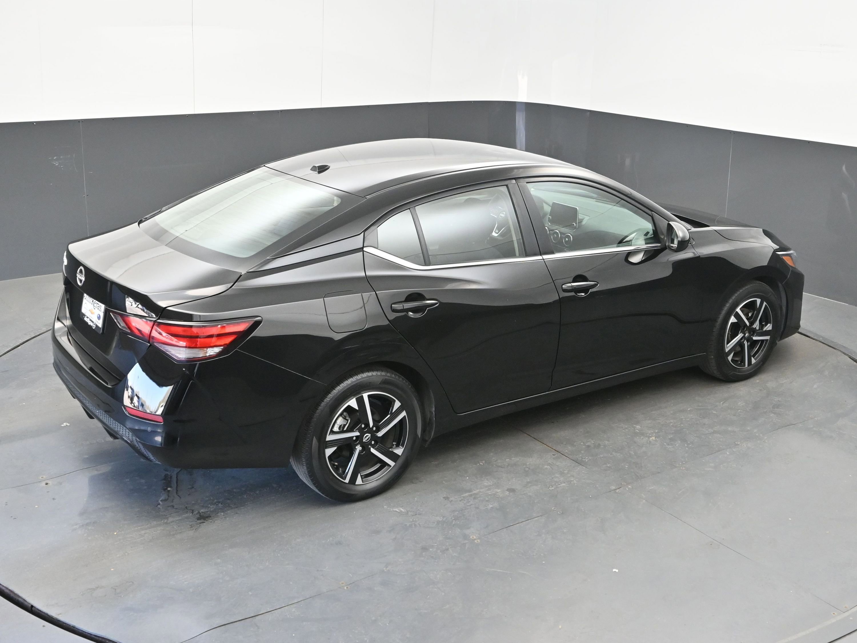 Used 2024 Nissan Sentra SV image 34