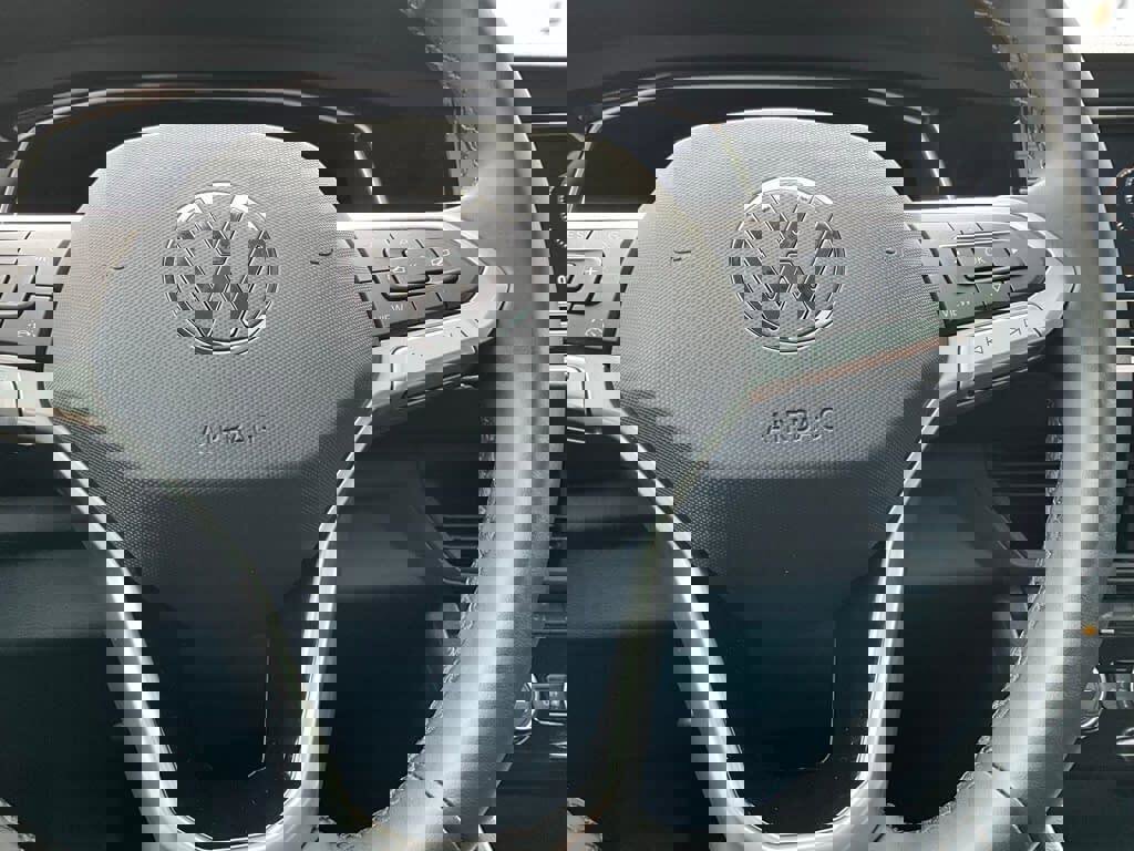 Certified 2023 Volkswagen Jetta SE w/ Panoramic Sunroof Package image 20