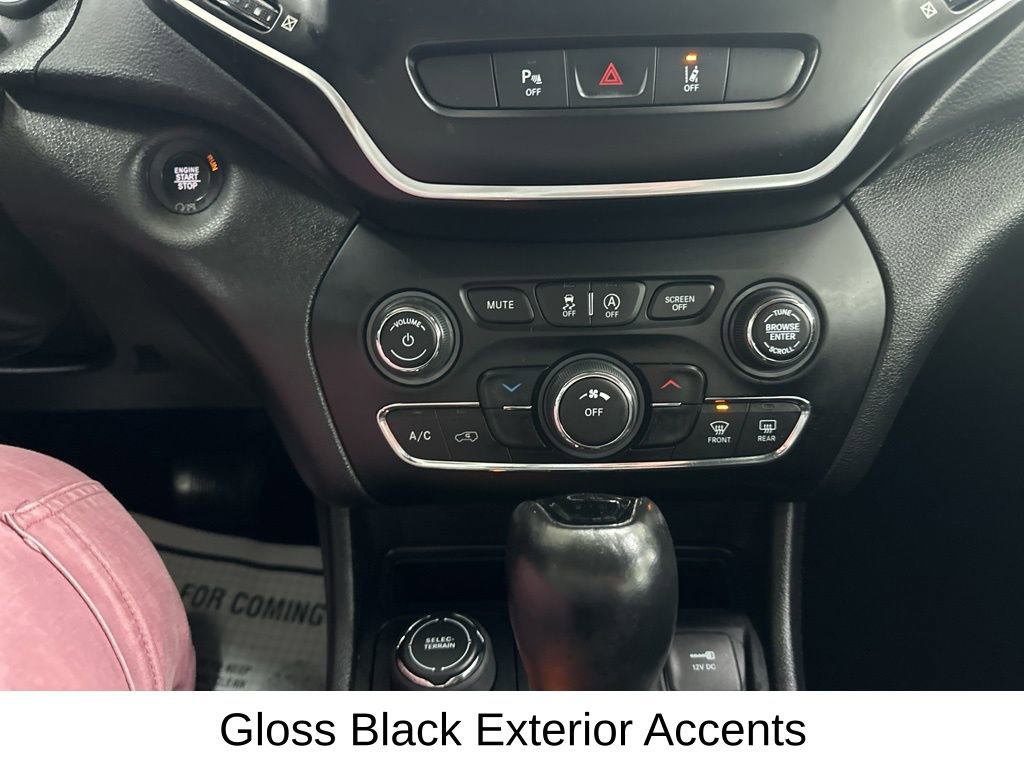 Used 2021 Jeep Cherokee Latitude Plus image 43