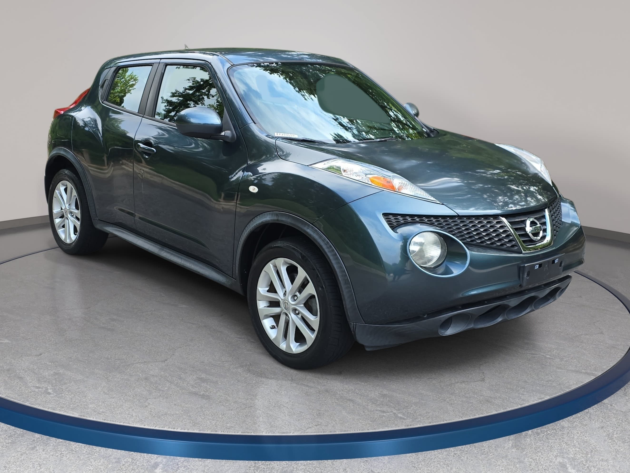 Used 2014 Nissan Juke S FWD image 3