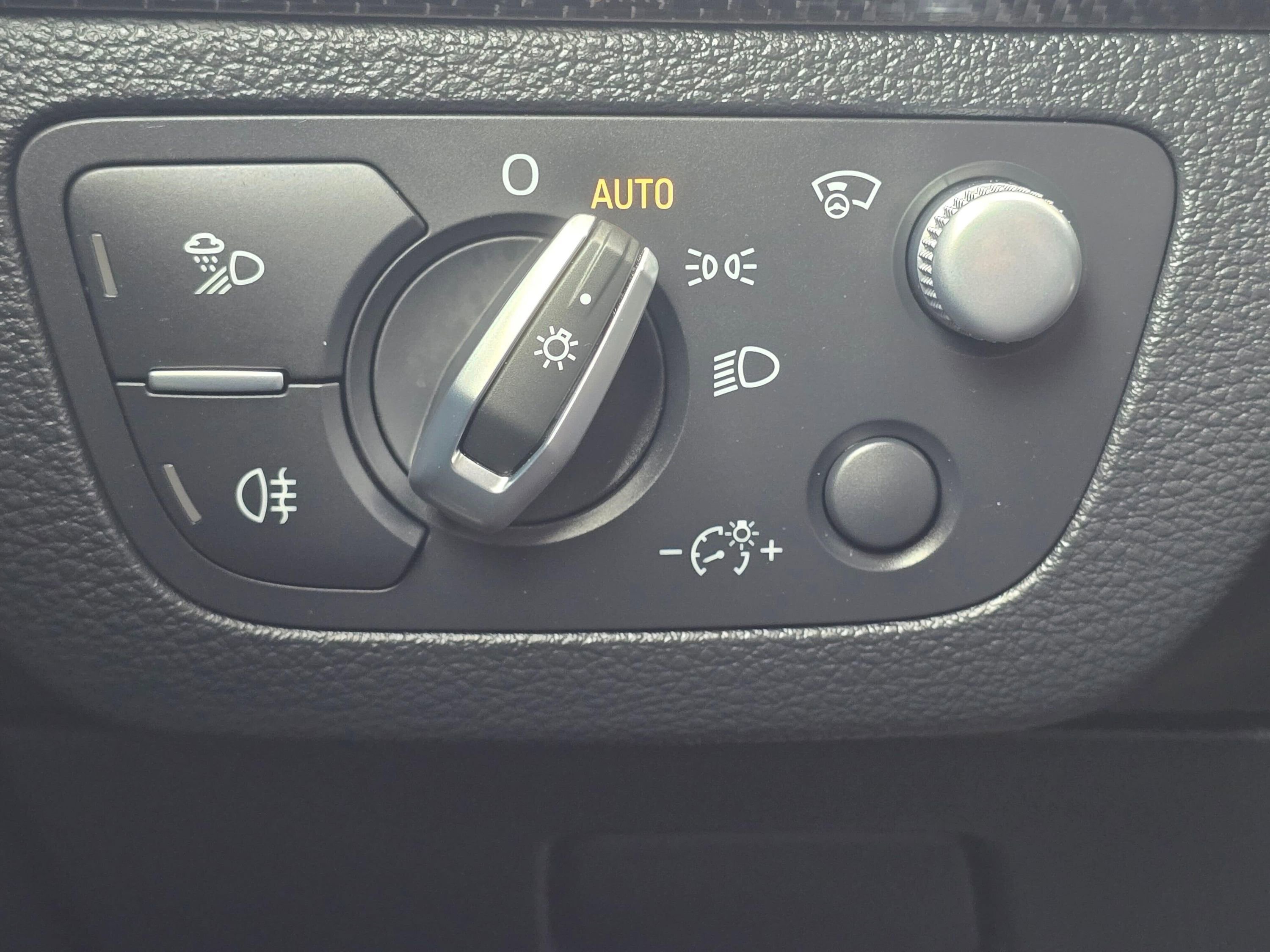 Used 2023 Audi SQ5 Prestige w/ Prestige Package image 38