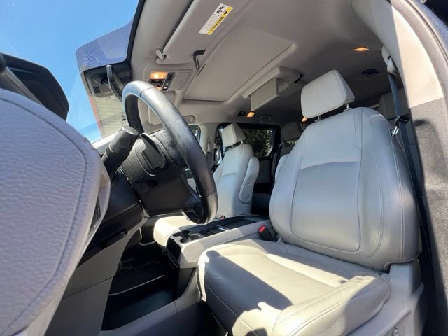 Used 2020 Honda Odyssey Touring image 17