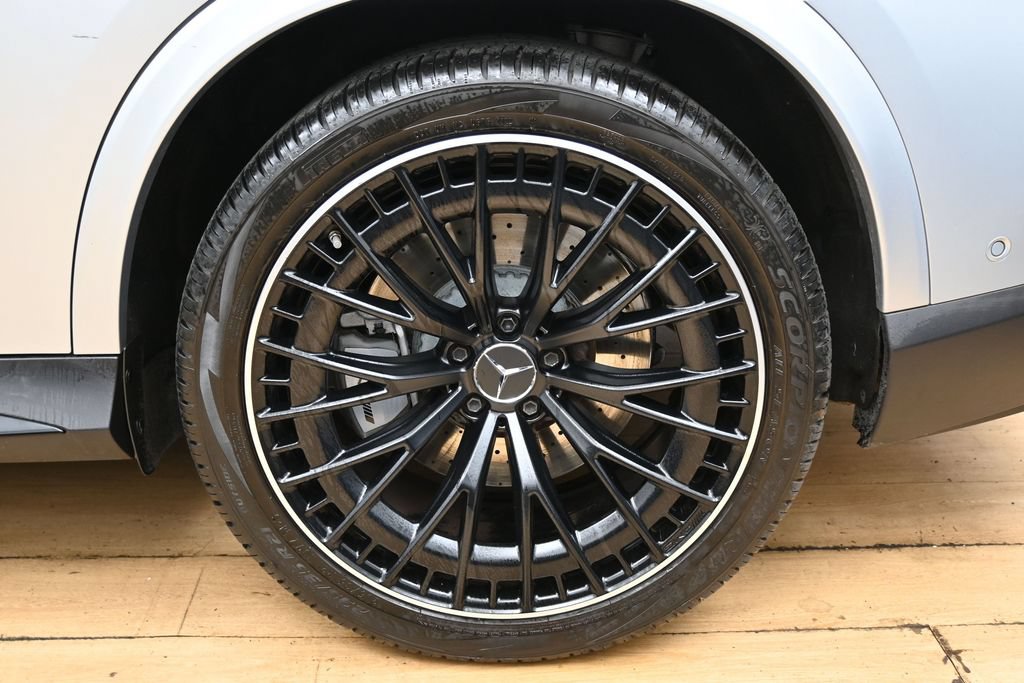 Used 2024 Mercedes-Benz GLC 43 AMG 4MATIC image 13