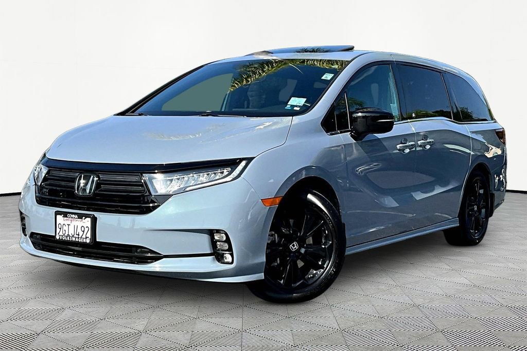 Used 2023 Honda Odyssey Sport image 3