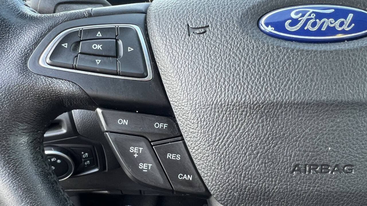 Used 2017 Ford Focus Titanium FWD image 16