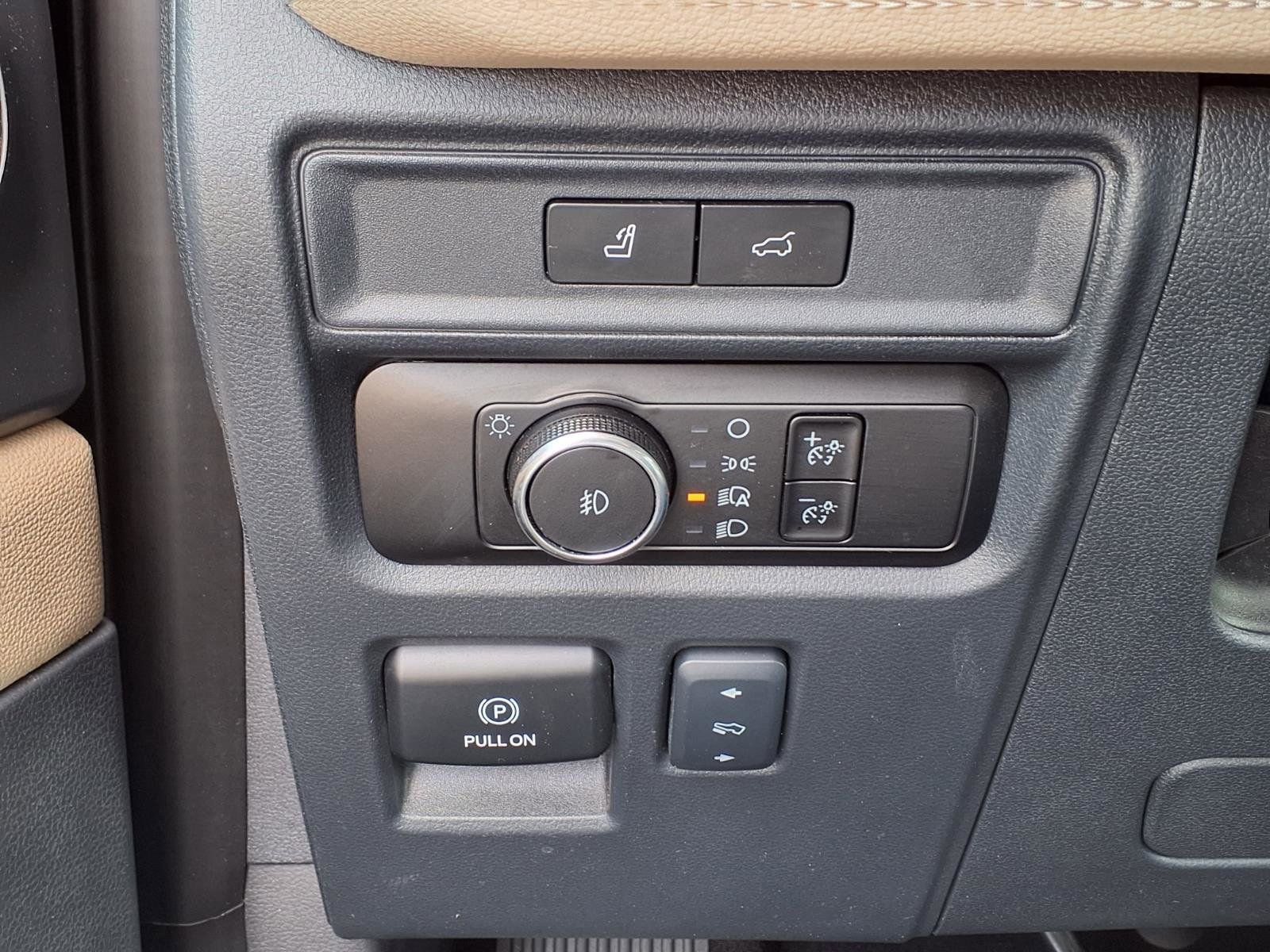 Used 2024 Ford Expedition Limited AWD/4WD image 22