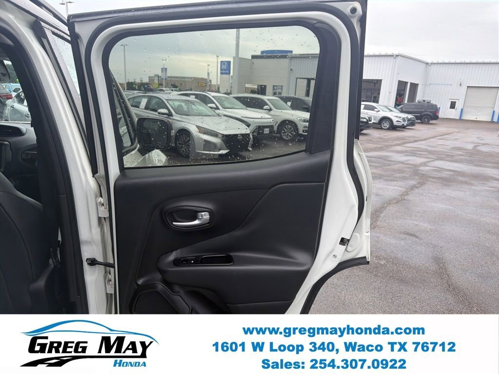 Used 2020 Jeep Renegade Limited w/ UConnect 8.4 Nav Group AWD/4WD image 24