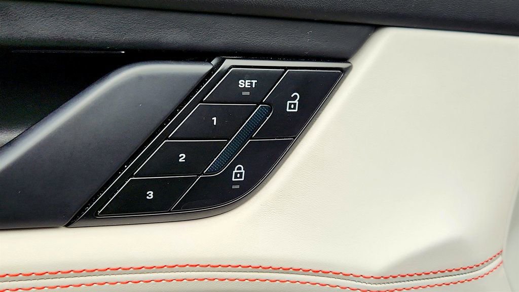 Used 2024 Porsche Taycan 4S image 24