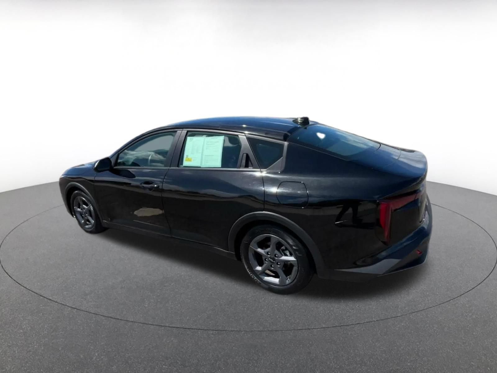 Used 2025 Kia K4 FWD image 9