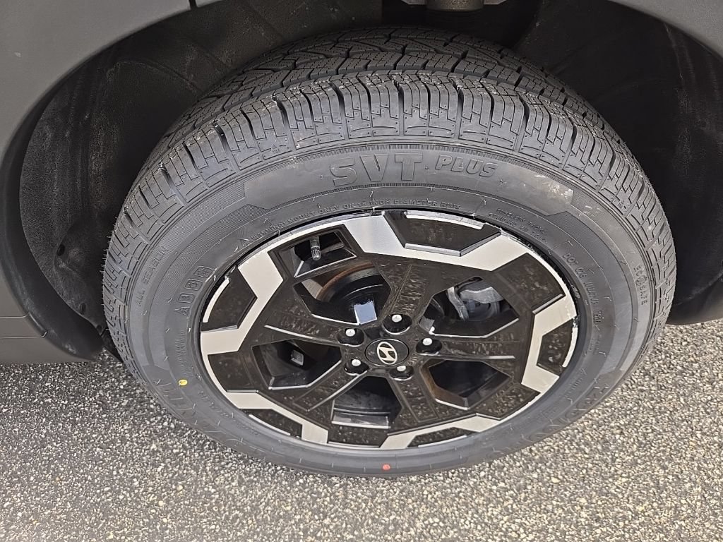 Certified 2025 Hyundai Santa Fe SE FWD image 14