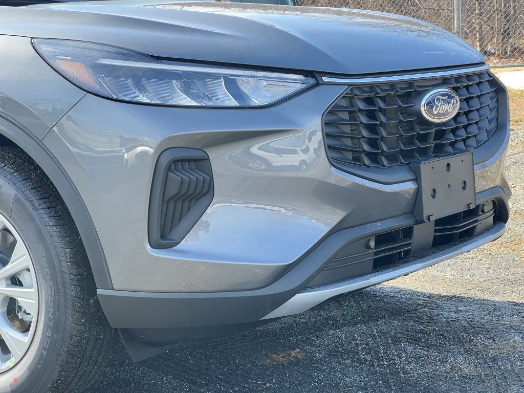 New 2026 Ford Escape Active w/ Active Premium Tech Pack AWD/4WD image 2