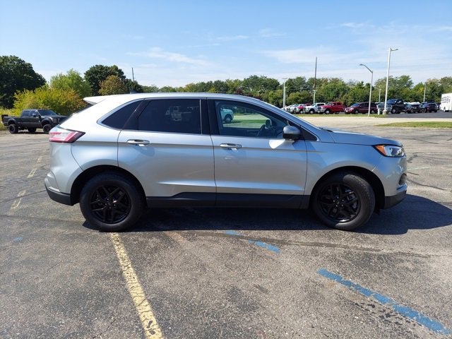 Used 2024 Ford Edge SEL image 9