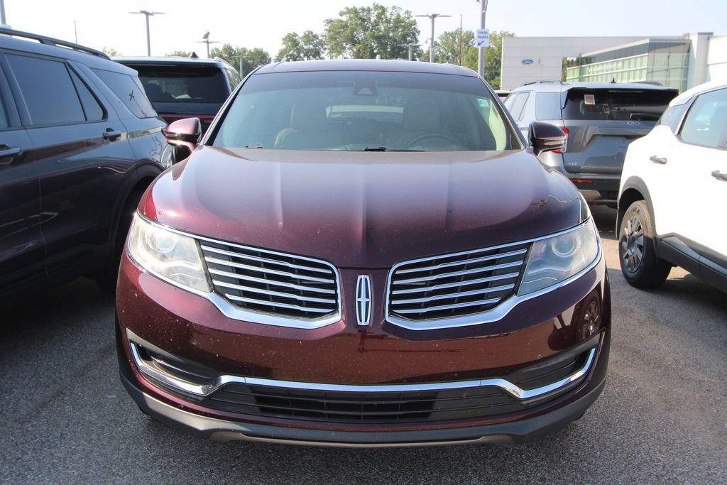 Used 2017 Lincoln MKX Select w/ Select Plus Package AWD/4WD image 2