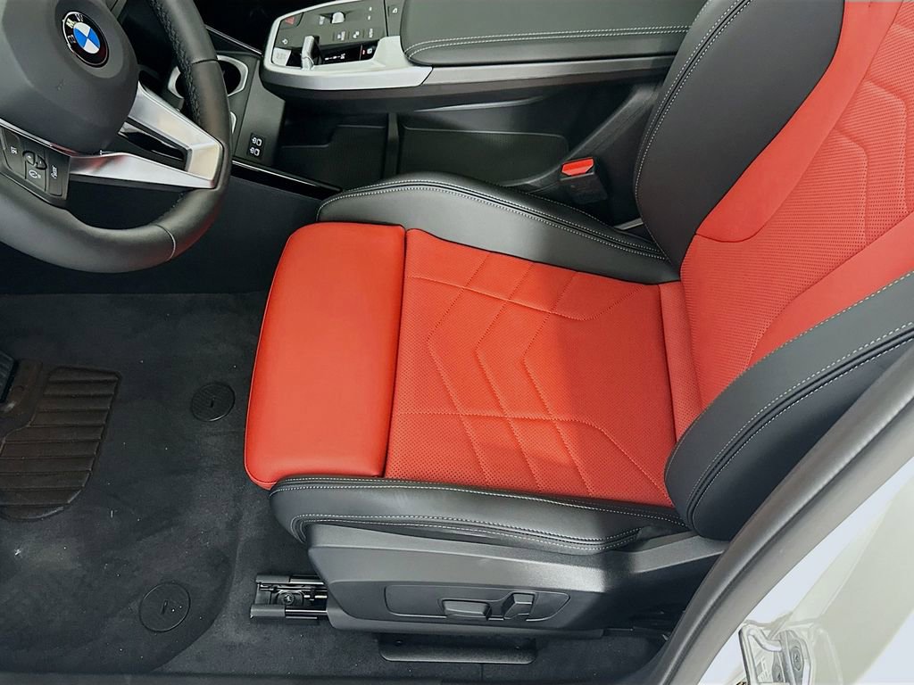 Used 2025 BMW X2 xDrive28i w/ Technology Package image 24