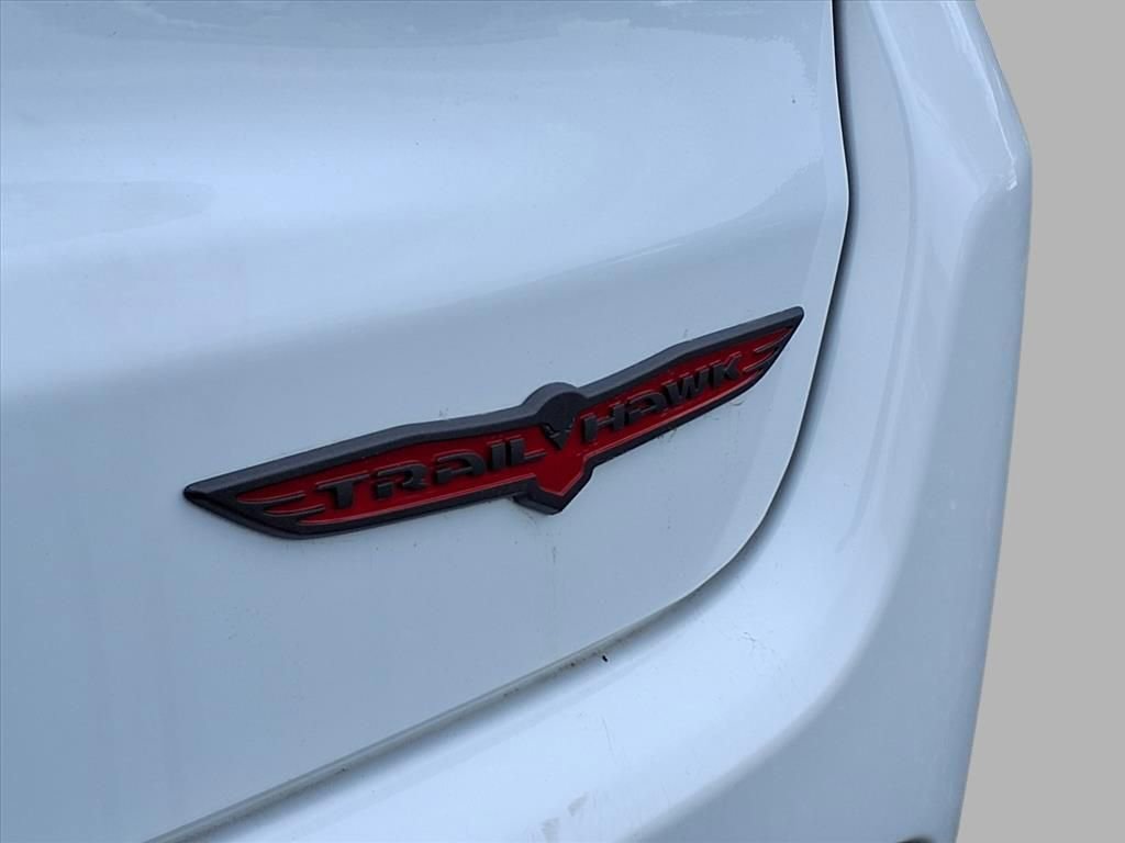 Used 2023 Jeep Compass Trailhawk image 20