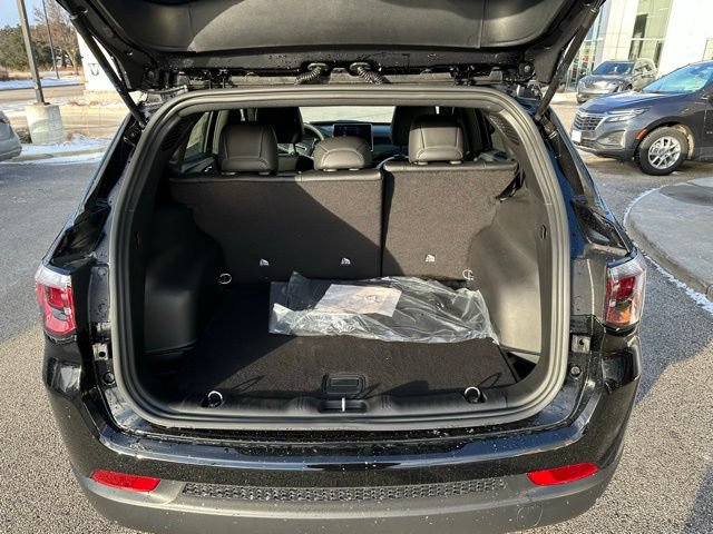 New 2026 Jeep Compass Latitude AWD/4WD image 10