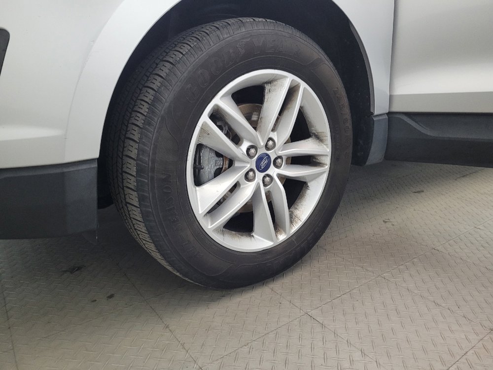 Used 2017 Ford Edge SEL w/ Equipment Group 201A FWD image 31