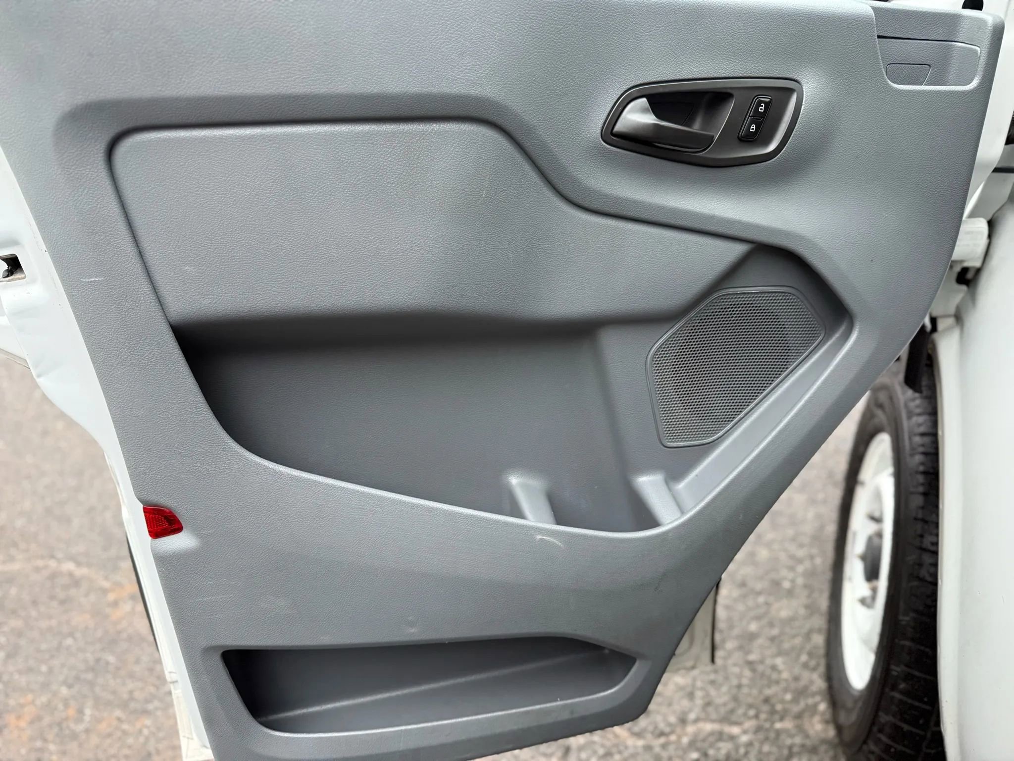 Used 2018 Ford Transit 150 148 Medium Roof image 13