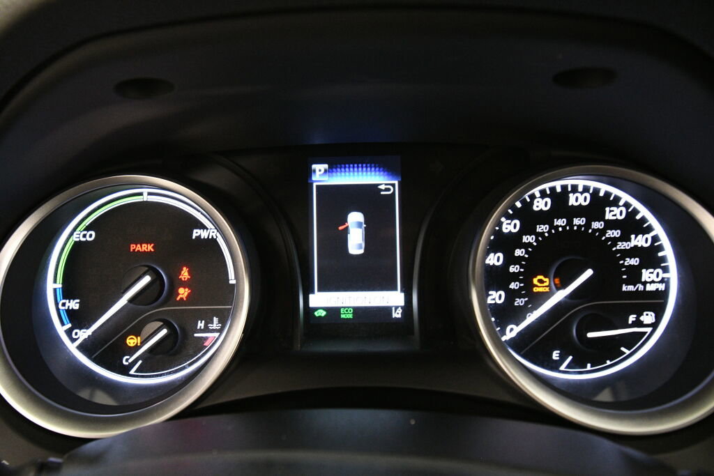 Used 2022 Toyota Camry LE image 12