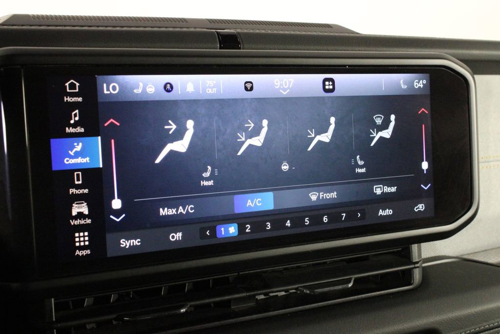 Used 2024 Jeep Wrangler Unlimited Sahara image 32