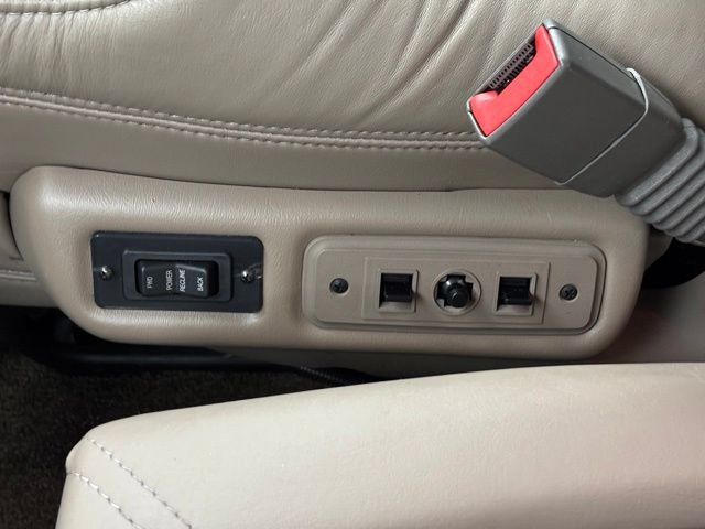 Used 2020 GMC Savana 2500 w/ Enhanced Convenience Package RWD image 43