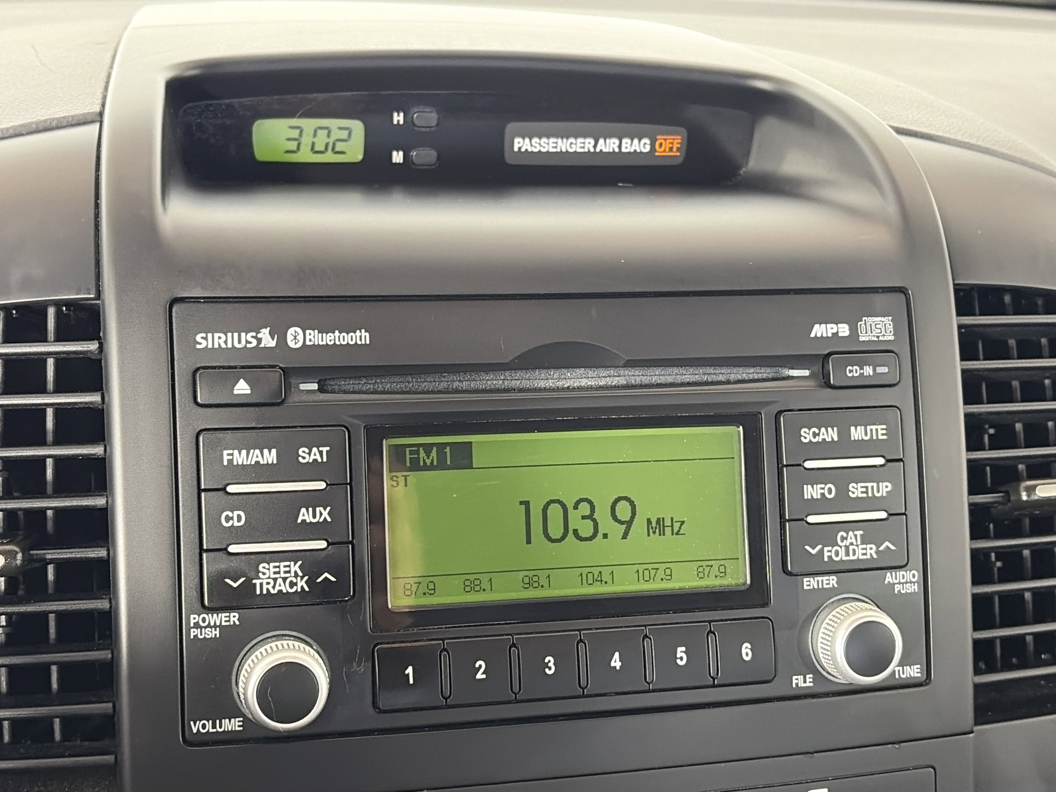 Used 2012 Kia Sedona LX w/ PWR Pkg image 18