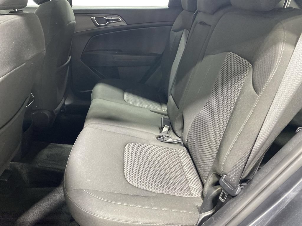 Used 2024 Kia Sportage LX FWD image 23