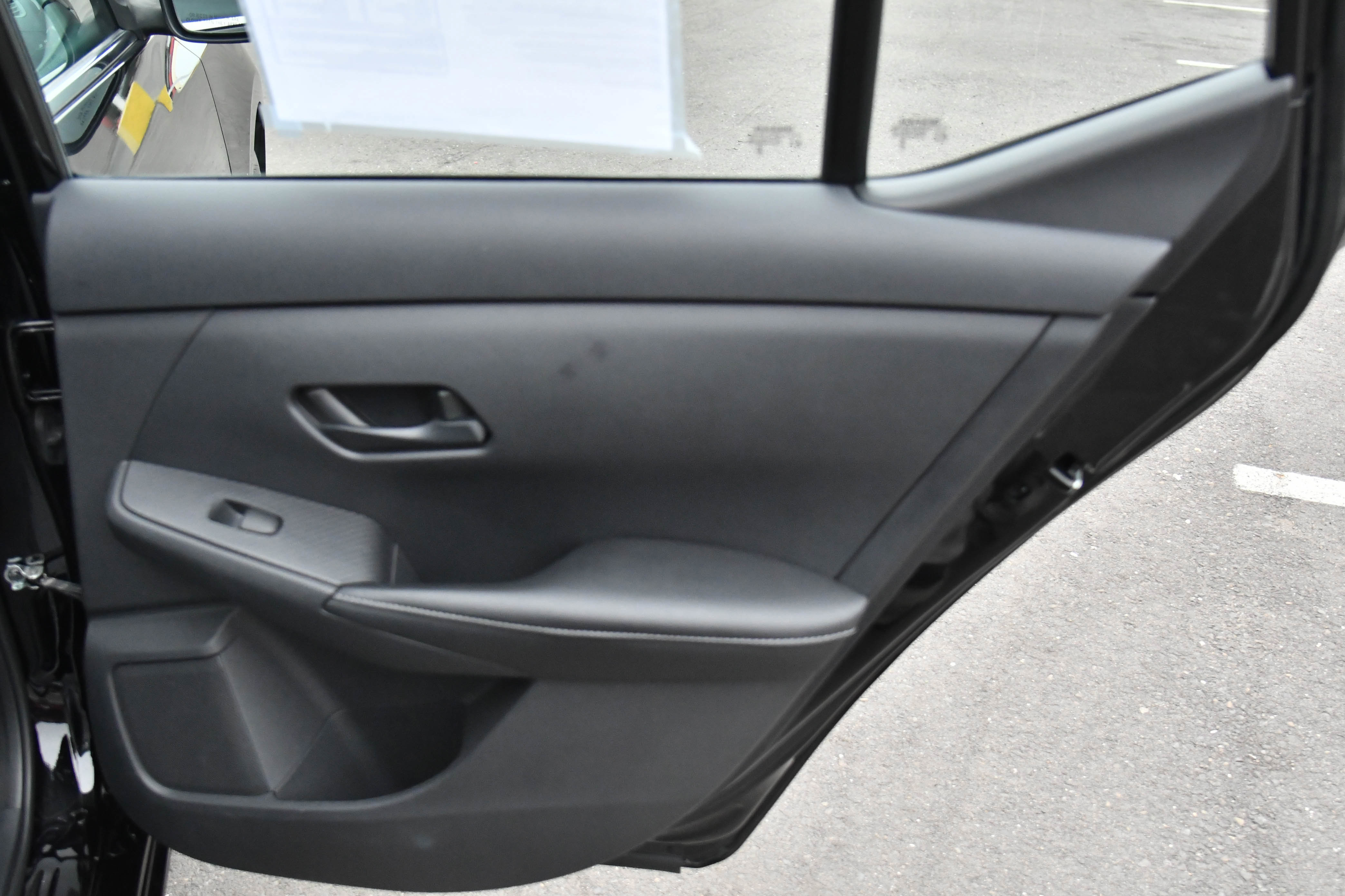 Used 2024 Nissan Sentra SV image 36