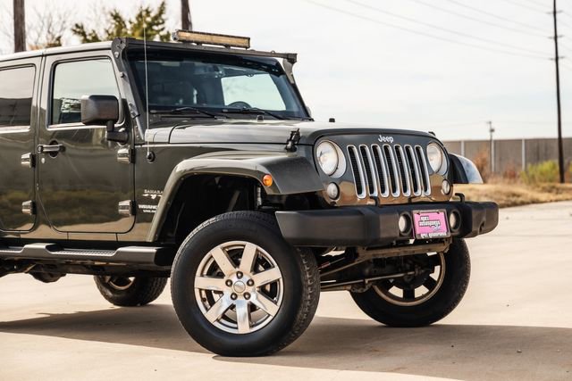 Used 2016 Jeep Wrangler Unlimited Sahara w/ Max Tow Package image 27