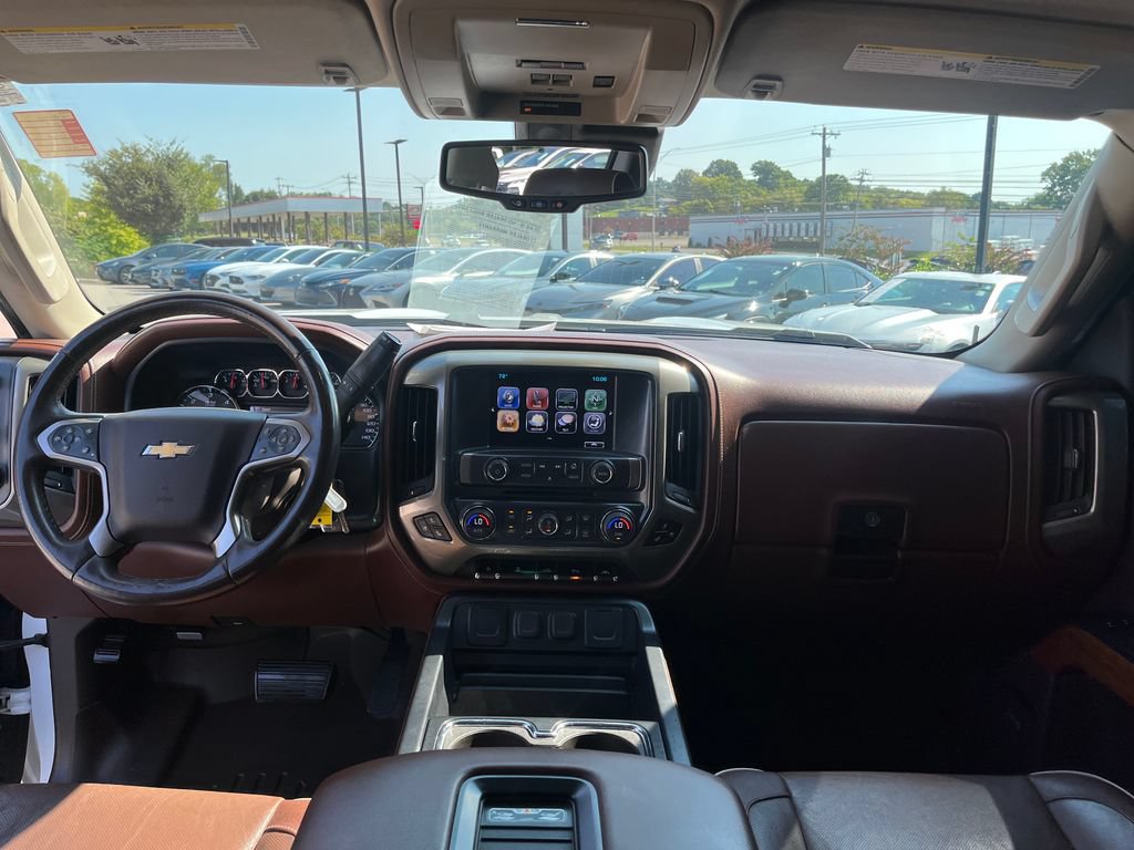 Used 2017 Chevrolet Silverado 1500 High Country AWD/4WD image 23