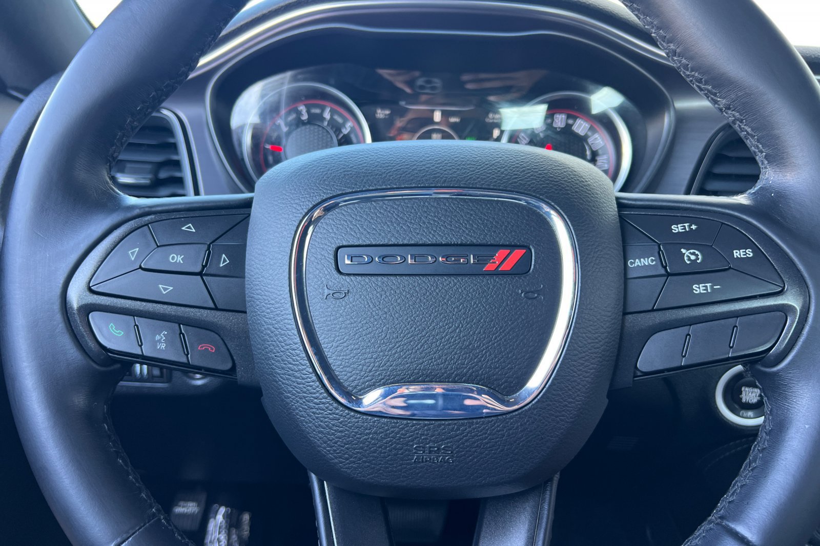 Used 2016 Dodge Challenger SXT RWD image 24