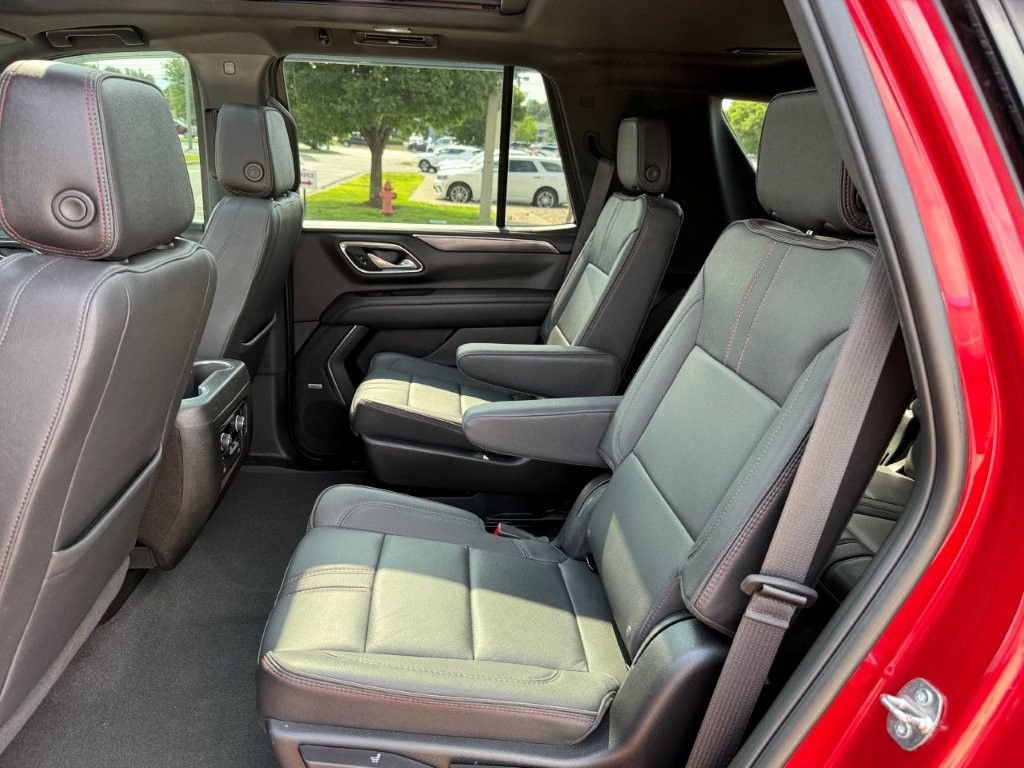 Used 2023 Chevrolet Tahoe RST w/ Luxury Package AWD/4WD image 17