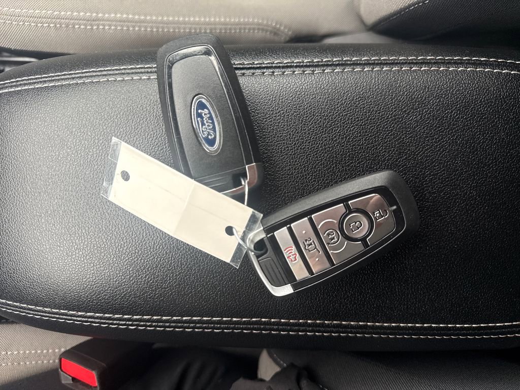 Used 2022 Ford Escape SE w/ Convenience Package image 41