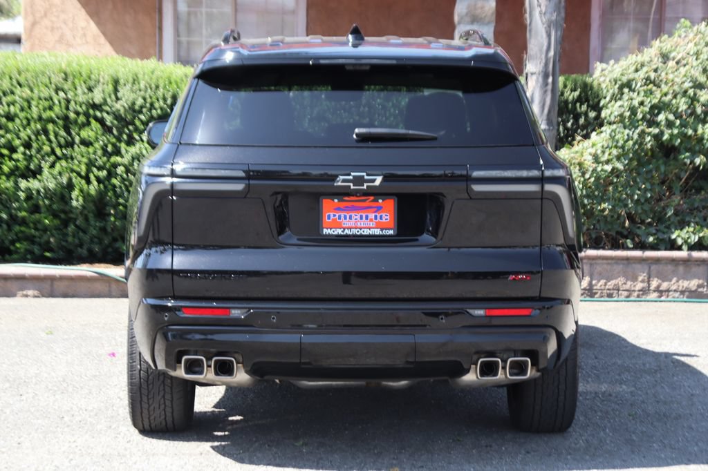 Used 2026 Chevrolet Traverse RS w/ LPO, Floor Liner Package FWD image 7