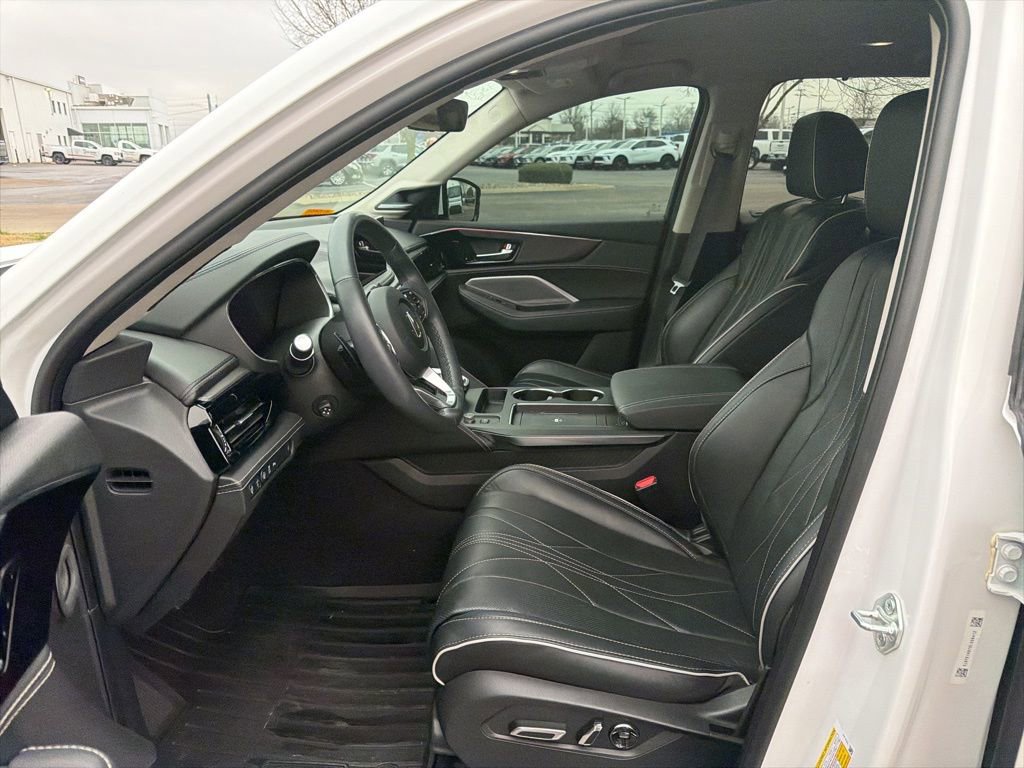 Used 2025 Acura MDX SH-AWD w/ Advance Package image 11