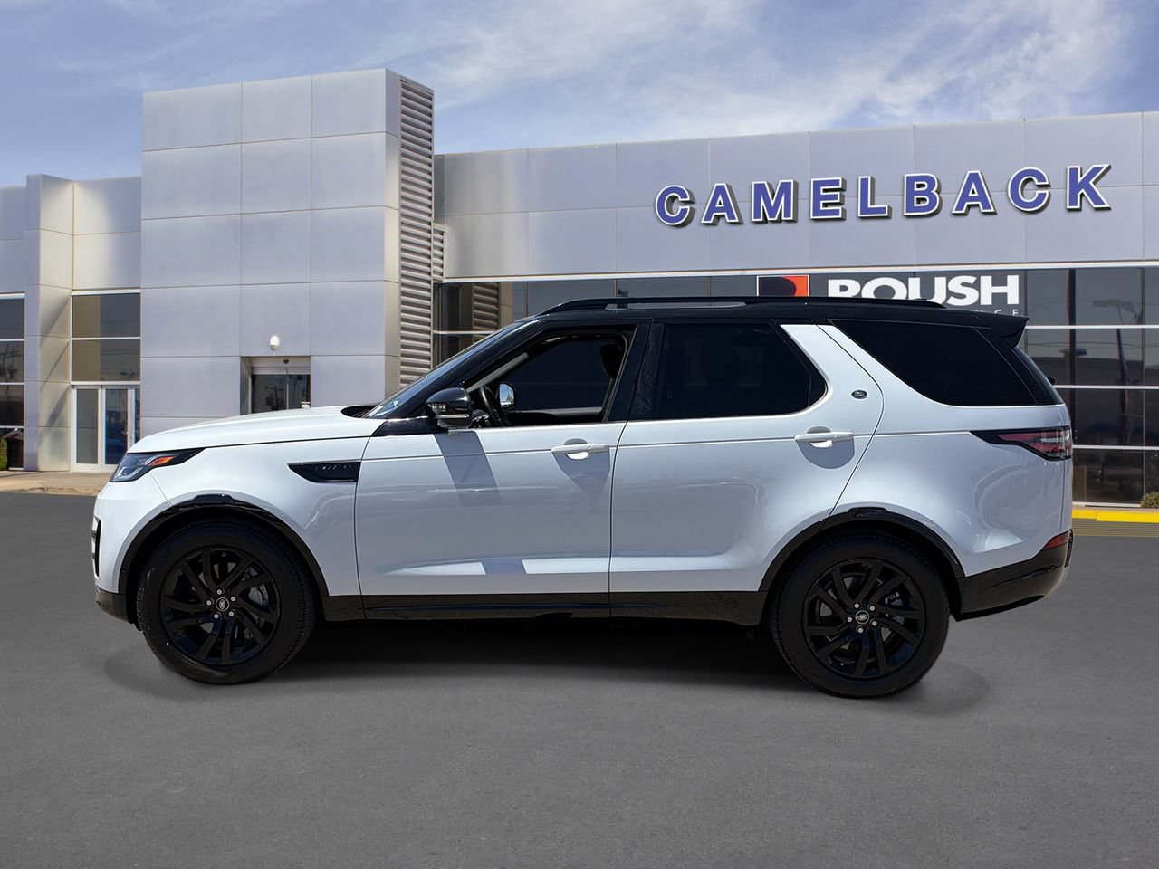 Used 2020 Land Rover Discovery Landmark AWD/4WD image 3