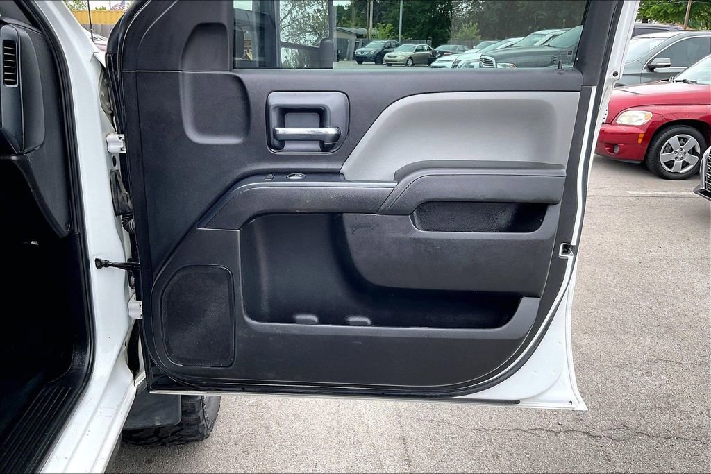 Used 2018 Chevrolet Silverado 3500 W/T AWD/4WD image 25