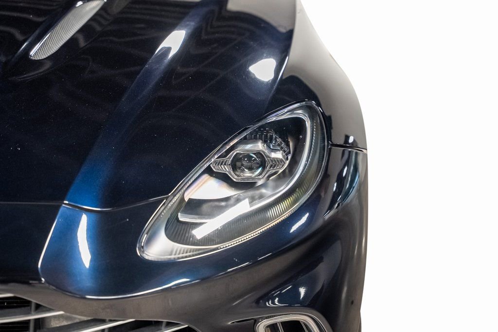 Used 2021 Aston Martin DBX image 9