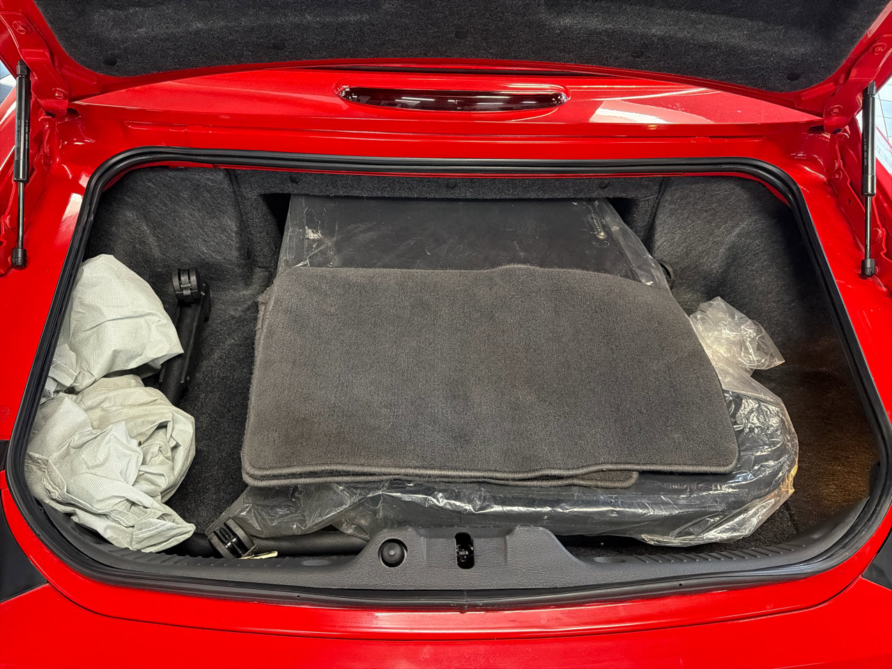 Used 2002 Ford Thunderbird Deluxe image 19