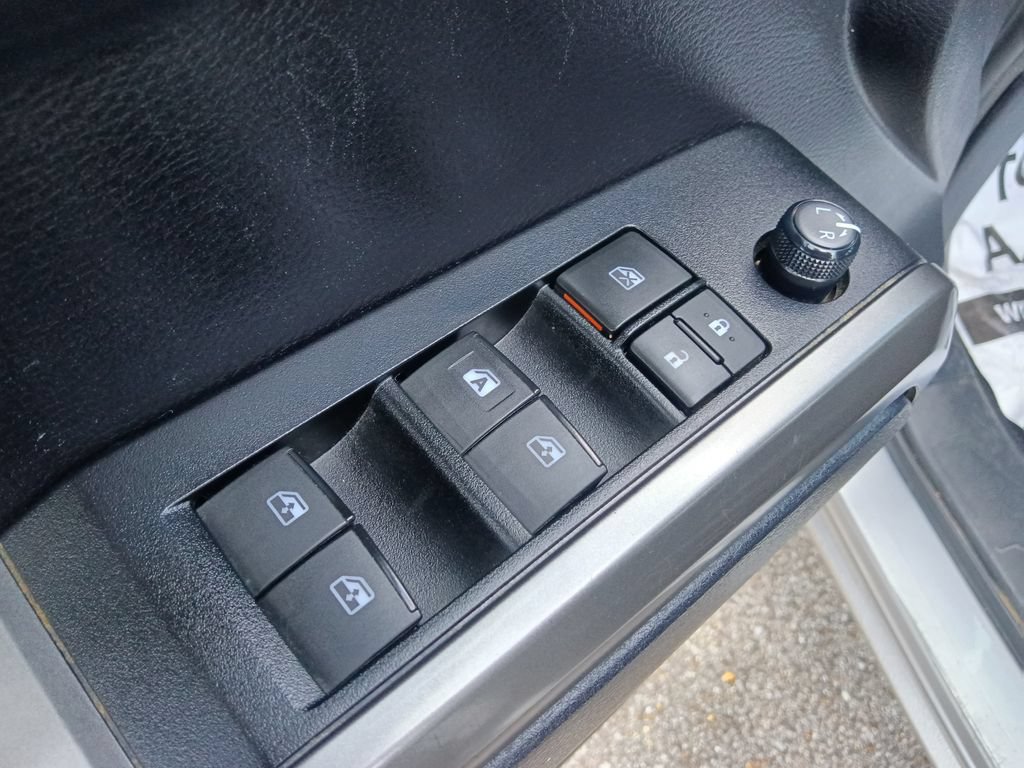 Used 2021 Toyota Tacoma SR5 w/ Technology Package AWD/4WD image 12