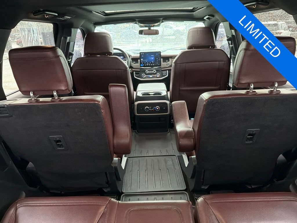 Used 2022 Ford Expedition Limited AWD/4WD image 27