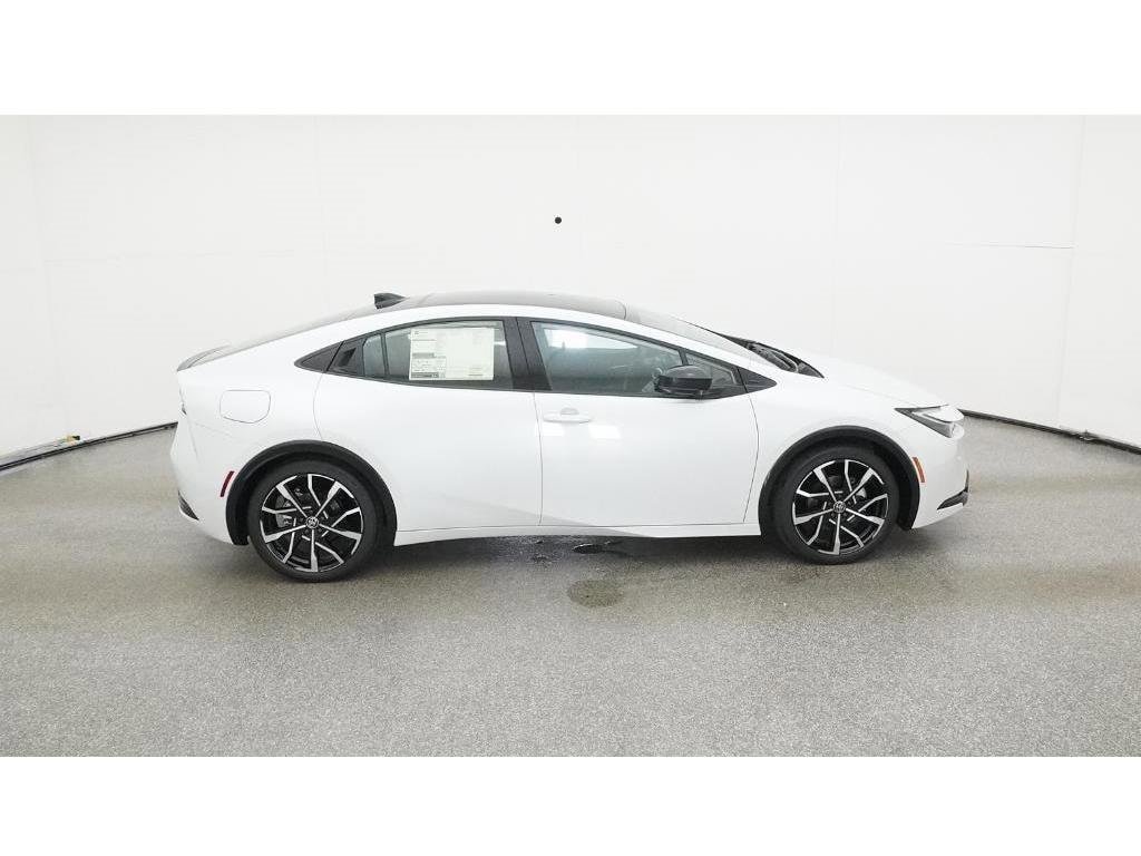 New 2026 Toyota Prius Plug-In Hybrid FWD image 11